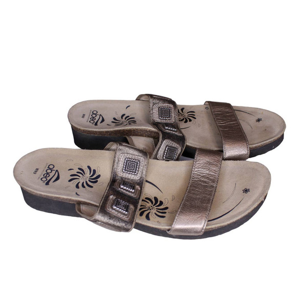 Abeo Sandals Slip On Double Strap Gold Square Medallion Detail WN9 - Picture 3 of 5